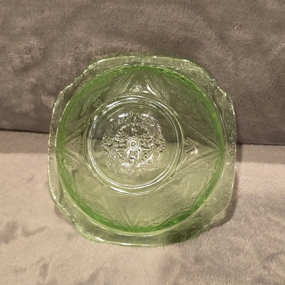Vintage Federal Madrid Green Uranium Depression Glass 5